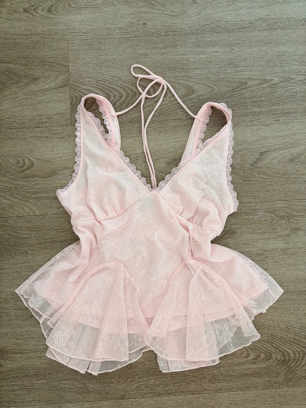 Delicate Lace Camisole Top - Pink